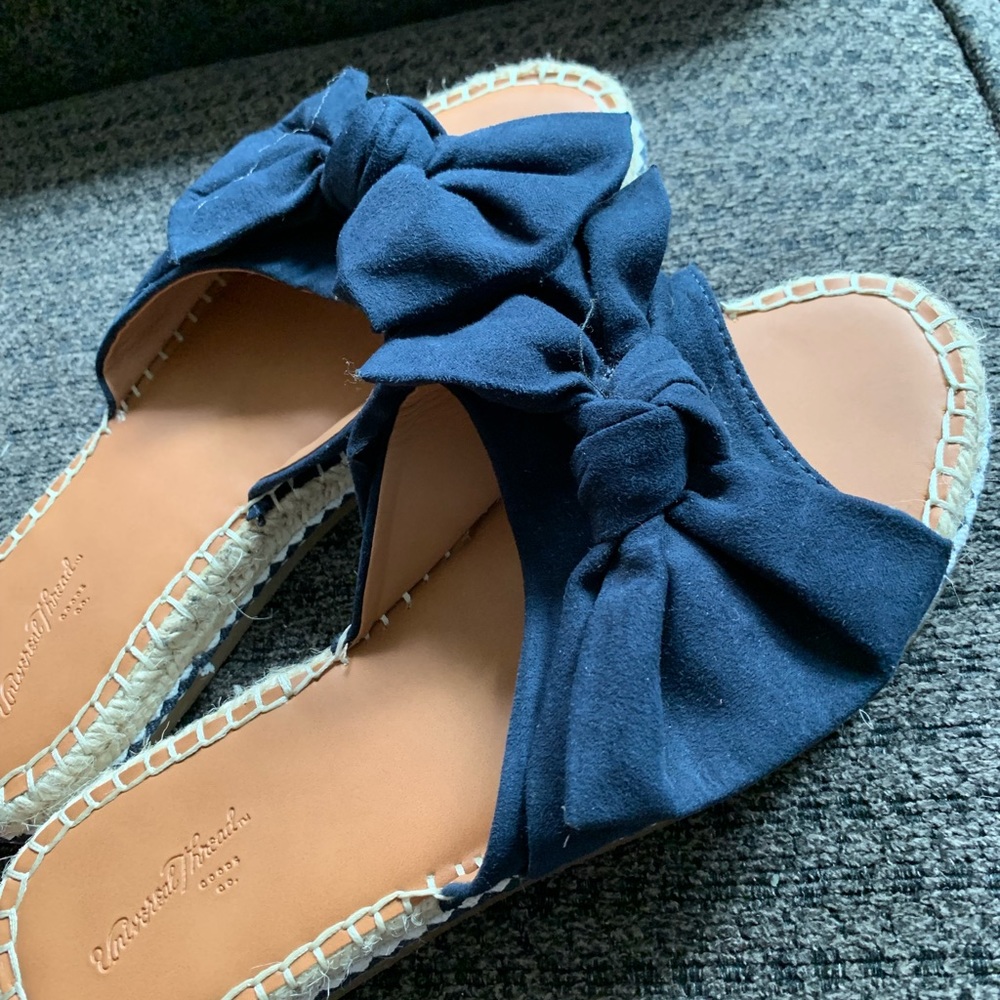 bowtie sandals